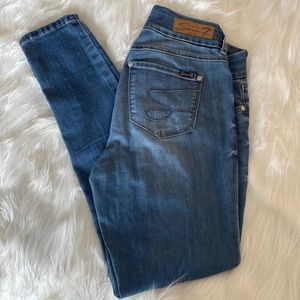 Seven Jean
